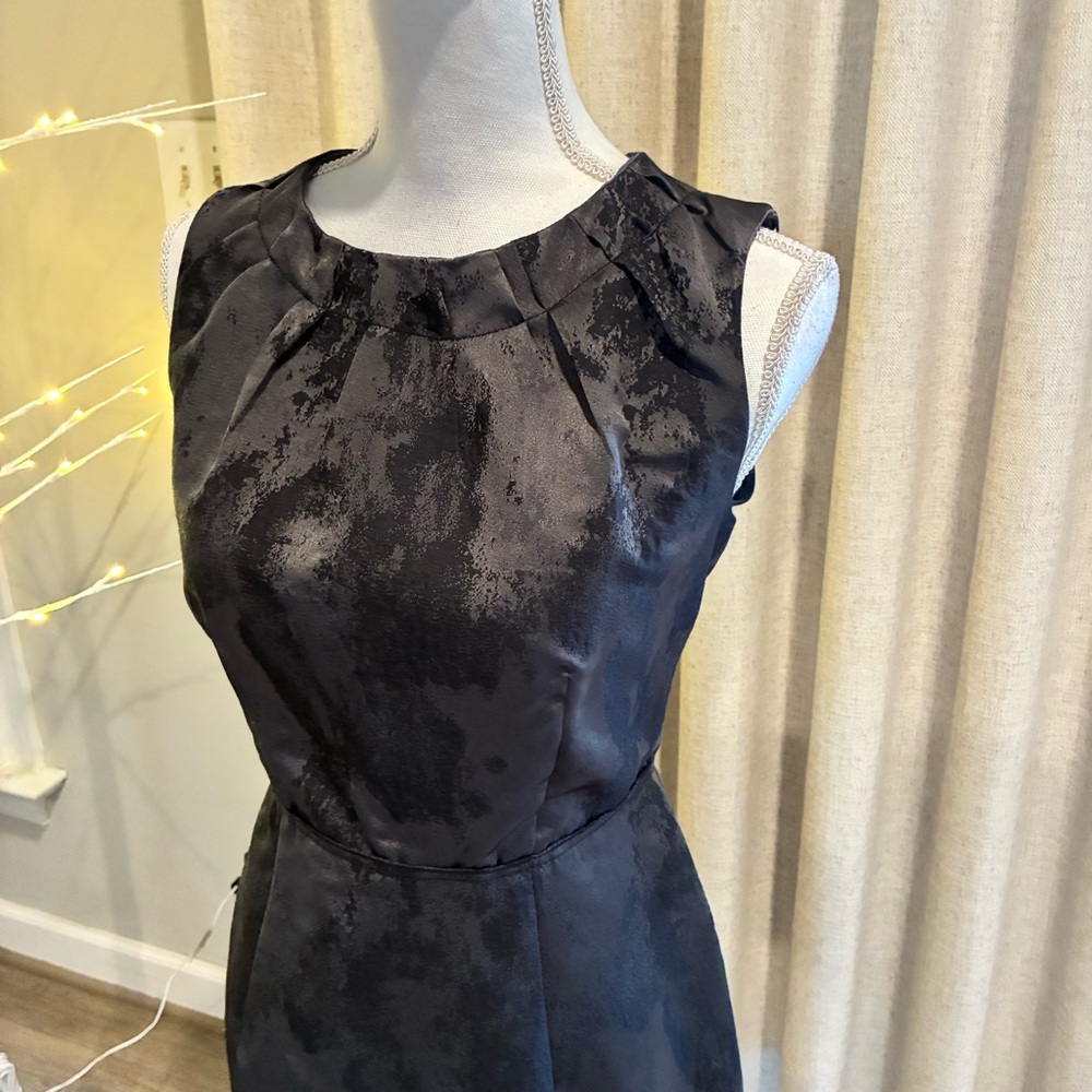 ✨ Ann Taylor LOFT Black & Charcoal Metallic Jacquard Sleeveless Sheath Dress 6✨ - Picture 3 of 12
